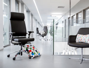 Fauteuils présidents et visiteurs