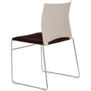 Jill assise tapissée